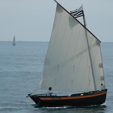 Votre Vue, La Mer, Les Bateaux !!! Wir Sprechen Flieben Deutsch, Touristentipps, We Speak English コンカルノー エクステリア 写真